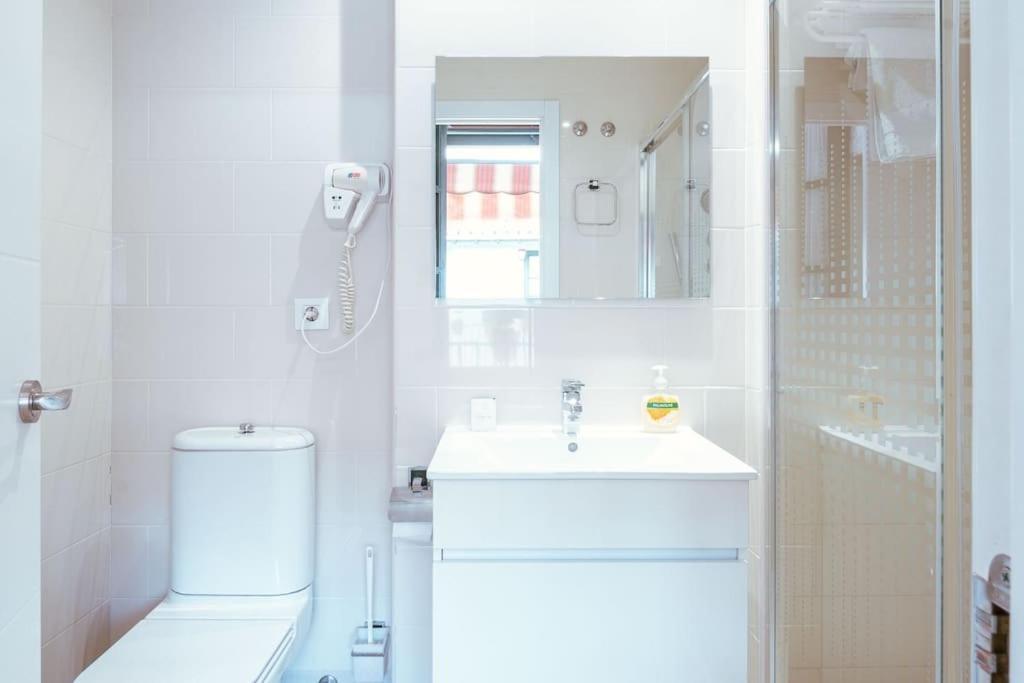 Apartamento Con Encanto En Patio Sevillano מראה חיצוני תמונה